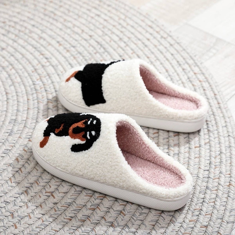 Cozy White Slippers with Dachshund Design - Picture 4 of 5